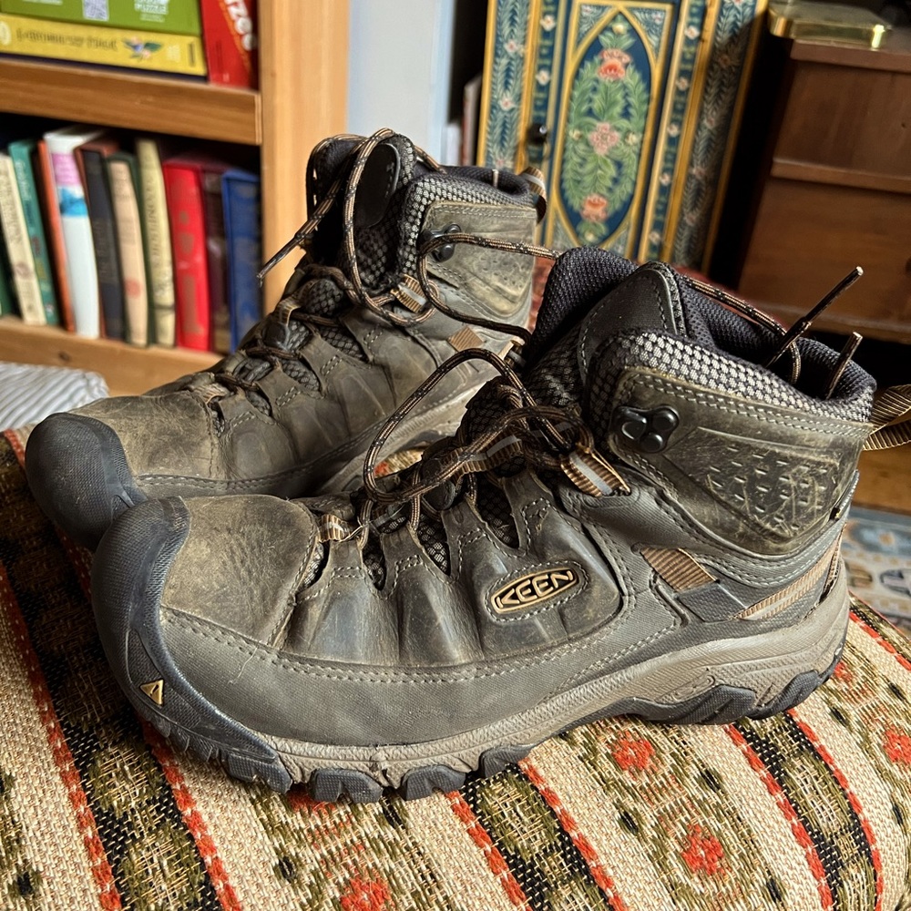 KEEN Targhee III SOLD